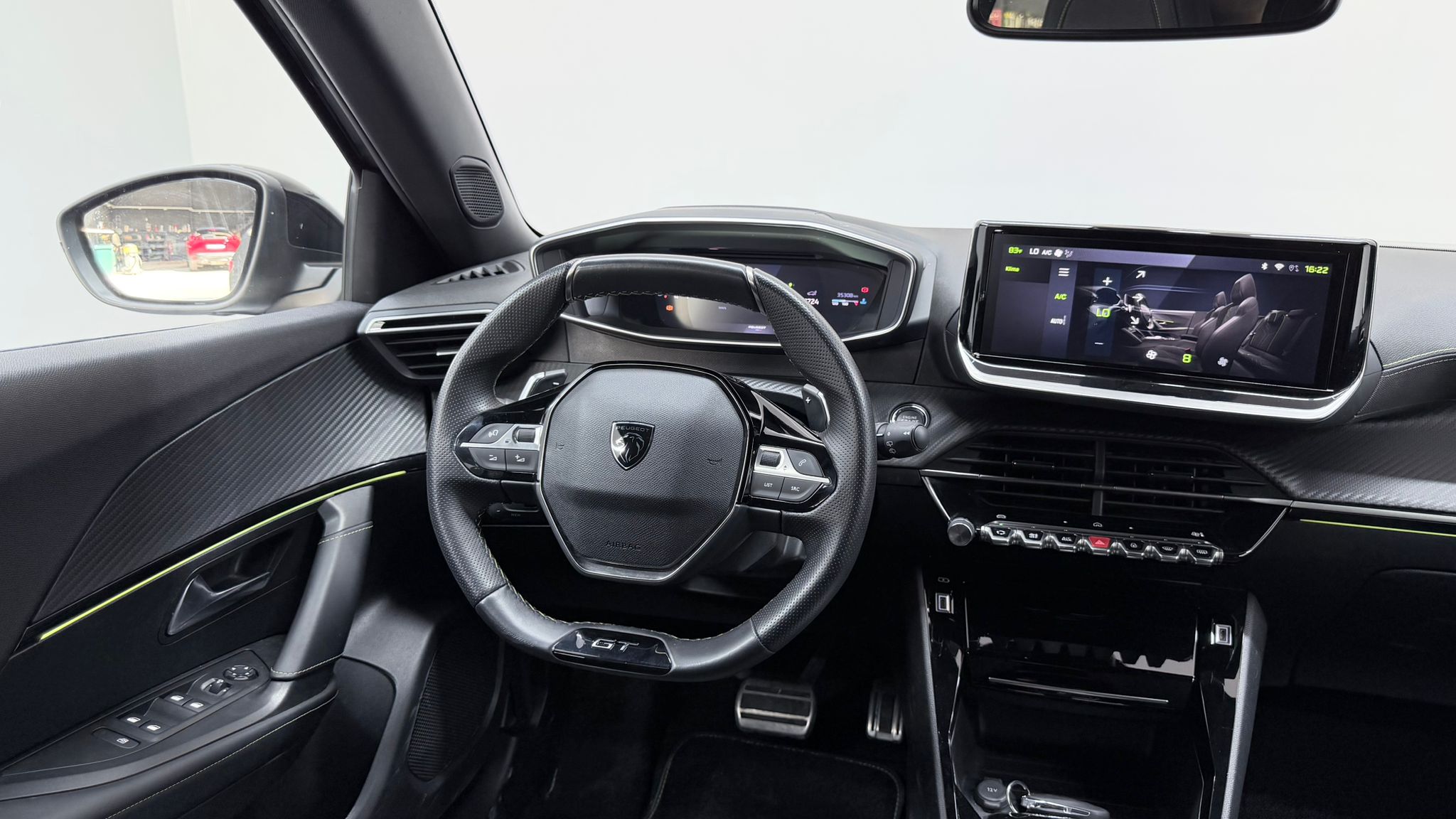 PEUGEOT 2008 13